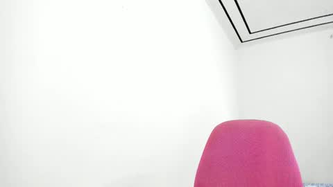 Annie  online show from 03/06/25, 07:21