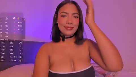 Snapshot of anniejasmin_ chatting on 06/19/26, 07:01 A N N I E online show from 06/19/26, 07:01