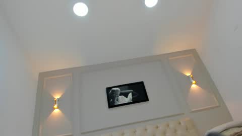 Snapshot of anniemartinezz chatting on 12/30/24, 11:59 Annie online show from 12/30/24, 11:59