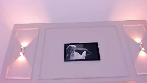 Snapshot of anniemartinezz chatting on 12/31/24, 08:12 Annie online show from 12/31/24, 08:12