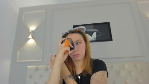 Snapshot of anniemartinezz chatting on 01/27/25, 11:54 Annie online show from 01/27/25, 11:54