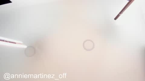 Snapshot of anniemartinezz chatting on 02/28/25, 03:04 Annie online show from 02/28/25, 03:04