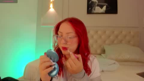 Snapshot of anniemartinezz chatting on 09/10/25, 12:05 Annie online show from 09/10/25, 12:05