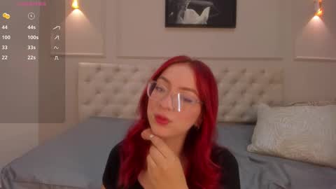 Snapshot of anniemartinezz chatting on 09/13/25, 12:05 Annie online show from 09/13/25, 12:05