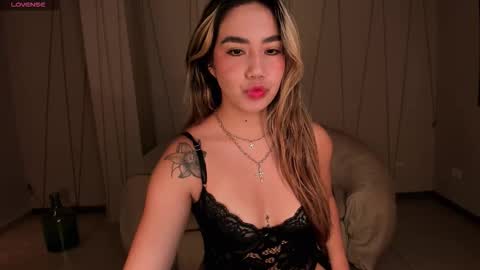 Annie Monroe online show from 11/04/25, 11:31