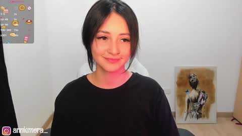 Snapshot of anniemora_ chatting on 12/12/24, 04:04 Annie online show from 12/12/24, 04:04