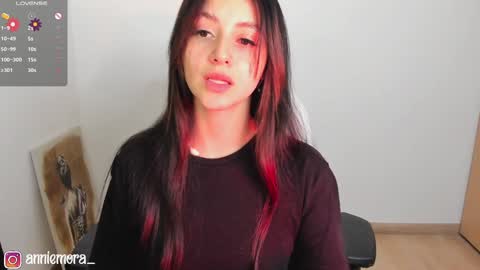 Snapshot of anniemora_ chatting on 02/01/25, 01:34 Annie online show from 02/01/25, 01:34