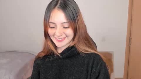 Snapshot of anniemora_ chatting on 10/19/25, 04:35 Annie online show from 10/19/25, 04:35