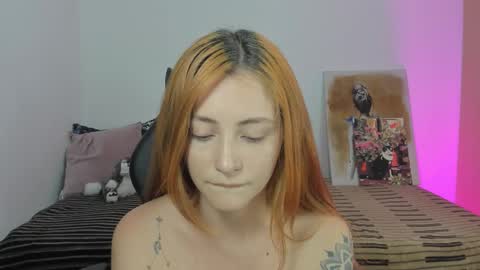 Snapshot of anniemora_ chatting on 02/11/26, 03:33 Annie online show from 02/11/26, 03:33