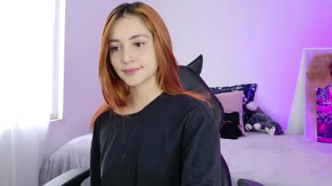 Snapshot of anniemora_ chatting on 03/06/26, 10:17 Annie online show from 03/06/26, 10:17