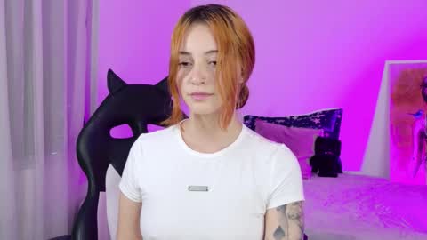 Snapshot of anniemora_ chatting on 03/11/26, 01:44 Annie online show from 03/11/26, 01:44