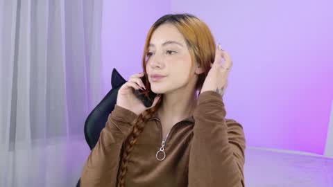 Snapshot of anniemora_ chatting on 03/26/26, 02:39 Annie online show from 03/26/26, 02:39