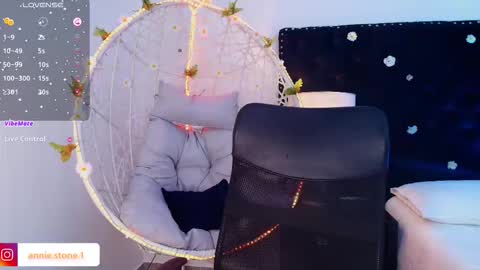 ANNIE  online show from 09/12/25, 12:05