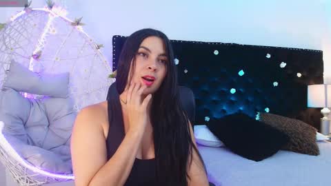 ANNIE  online show from 09/20/25, 07:37