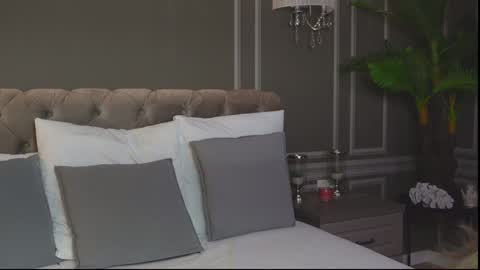 Snapshot of anniestyles chatting on 02/07/25, 04:06 AnnieStyles online show from 02/07/25, 04:06