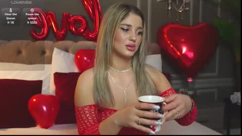 Snapshot of anniestyles chatting on 02/12/25, 05:15 AnnieStyles online show from 02/12/25, 05:15