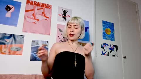 annietinky online show from 11/04/25, 02:32