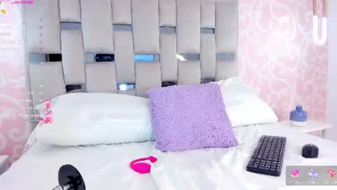 Snapshot of annievanegas chatting on 07/01/26, 04:58 ANNIE online show from 07/01/26, 04:58
