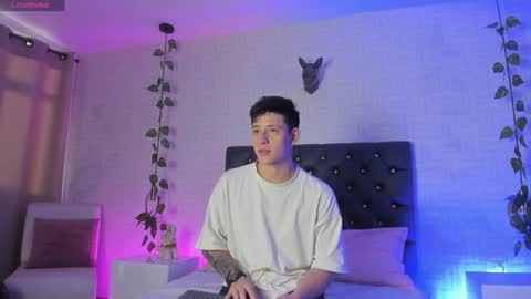 Annie  Alex online show from 12/03/24, 12:49