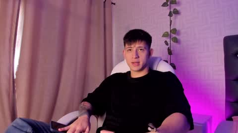 Annie  Alex online show from 12/16/24, 01:22