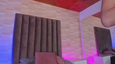 Annie  Alex online show from 12/20/24, 06:13