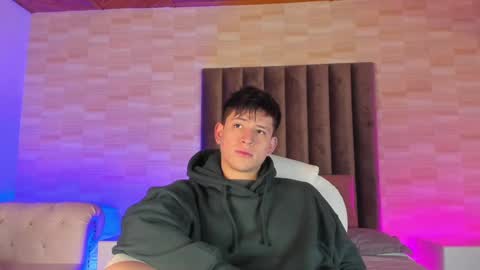 Annie  Alex online show from 01/07/25, 01:03