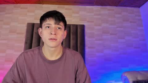 Annie  Alex online show from 01/12/25, 04:50