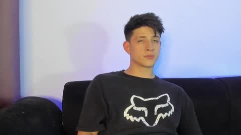 Annie  Alex online show from 03/01/25, 04:26