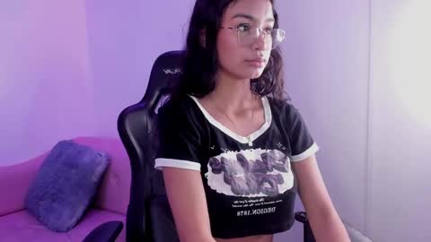 Annie Evans  online show from 01/28/25, 01:49