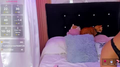 Snapshot of anniie_evans1 chatting on 03/27/26, 08:26 Annie Evans online show from 03/27/26, 08:26