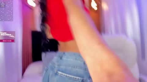 Snapshot of anniie_evans1 chatting on 04/06/26, 03:02 Annie Evans online show from 04/06/26, 03:02