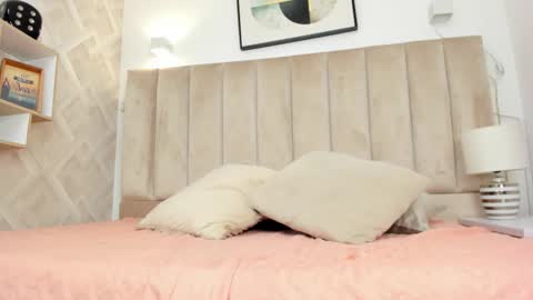 Annie Queen online show from 02/04/26, 04:29