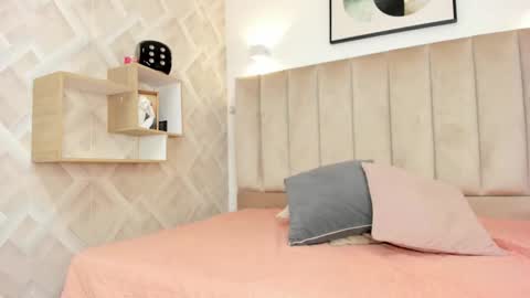 Snapshot of anniie_queen chatting on 03/18/26, 03:09 Annie Queen online show from 03/18/26, 03:09