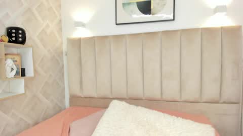 Snapshot of anniie_queen chatting on 03/28/26, 03:50 Annie Queen online show from 03/28/26, 03:50