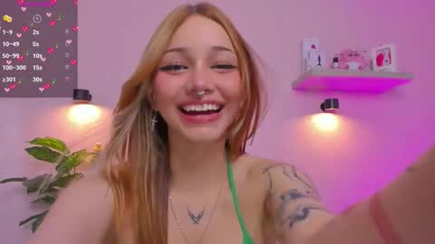 Snapshot of anniita_ chatting on 03/03/26, 04:40 VIVIANNA online show from 03/03/26, 04:40