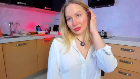 Snapshot of annlovesexxx chatting on 04/12/26, 01:16 Ann 8am-3pm ESTNY time online show from 04/12/26, 01:16