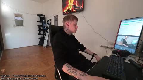 Snapshot of annonimsick chatting on 10/30/25, 08:16 online show from 10/30/25, 08:16