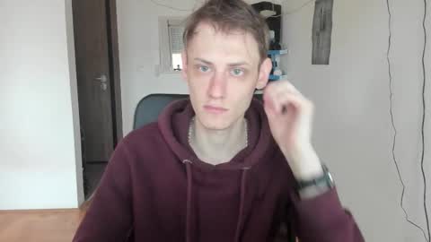 Snapshot of annonimsick chatting on 11/26/25, 12:50 online show from 11/26/25, 12:50