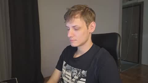 Snapshot of annonimsick chatting on 12/05/25, 12:25 online show from 12/05/25, 12:25