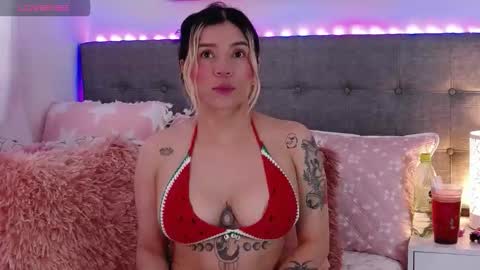 Snapshot of anntonellalee chatting on 04/19/26, 05:56 Antonella Lee online show from 04/19/26, 05:56
