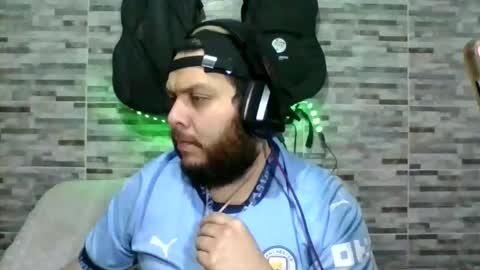 lion kennedy independent model moderator online show from 02/12/26, 02:06