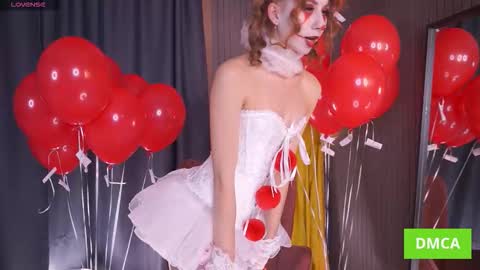 Annuetta online show from 10/31/25, 03:46