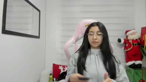 anny_jones01 online show from 12/16/25, 01:05