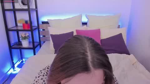 Anna online show from 12/10/24, 07:37