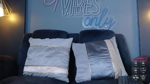 Snapshot of anny_loves chatting on 03/28/26, 05:12 anny_loves online show from 03/28/26, 05:12