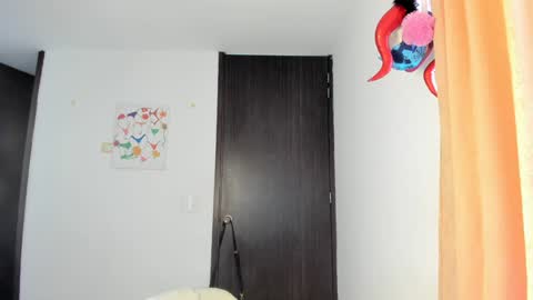 Issabela online show from 12/05/24, 06:33