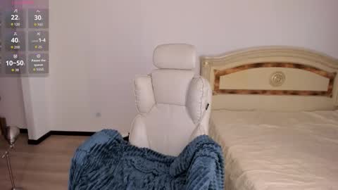 Anna online show from 10/30/25, 06:59