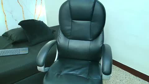 Anny online show from 09/25/25, 05:33