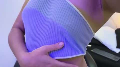 Anny online show from 11/09/25, 03:16