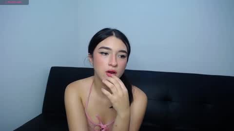 Snapshot of anny_naf chatting on 12/16/25, 03:28 Anny online show from 12/16/25, 03:28
